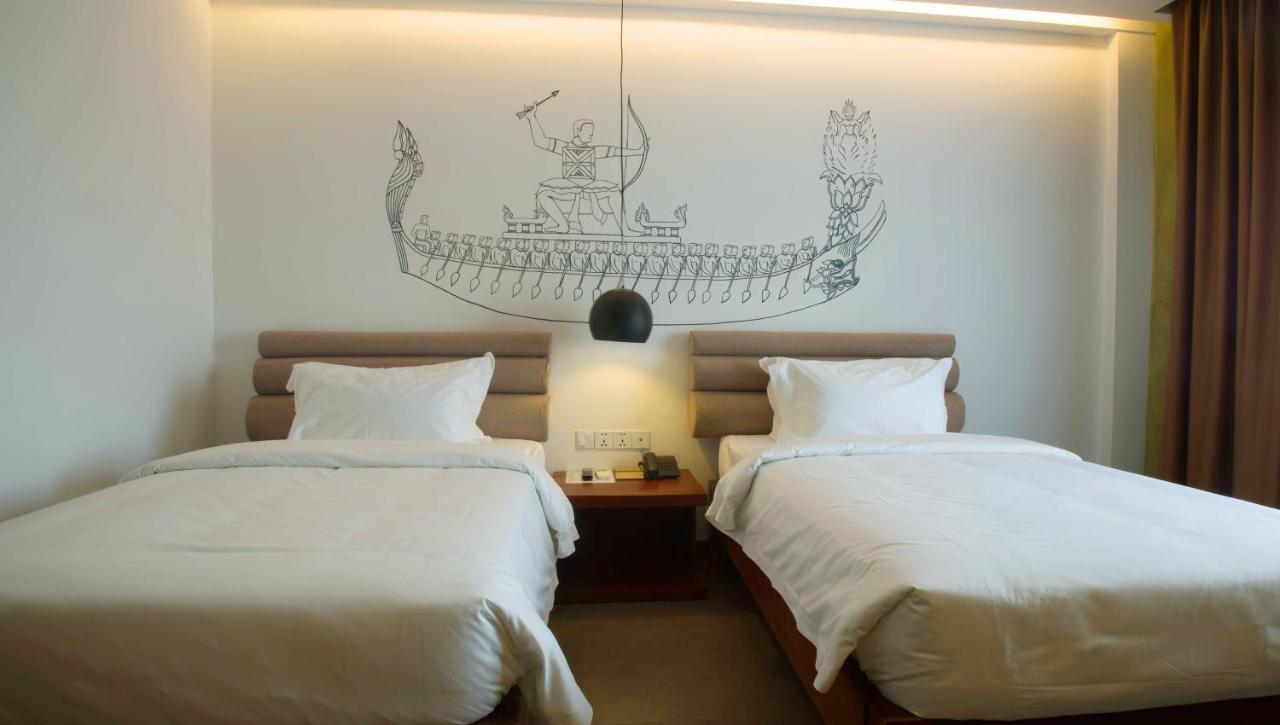 Almond Hotel Bassac River Phnom Penh Exterior photo