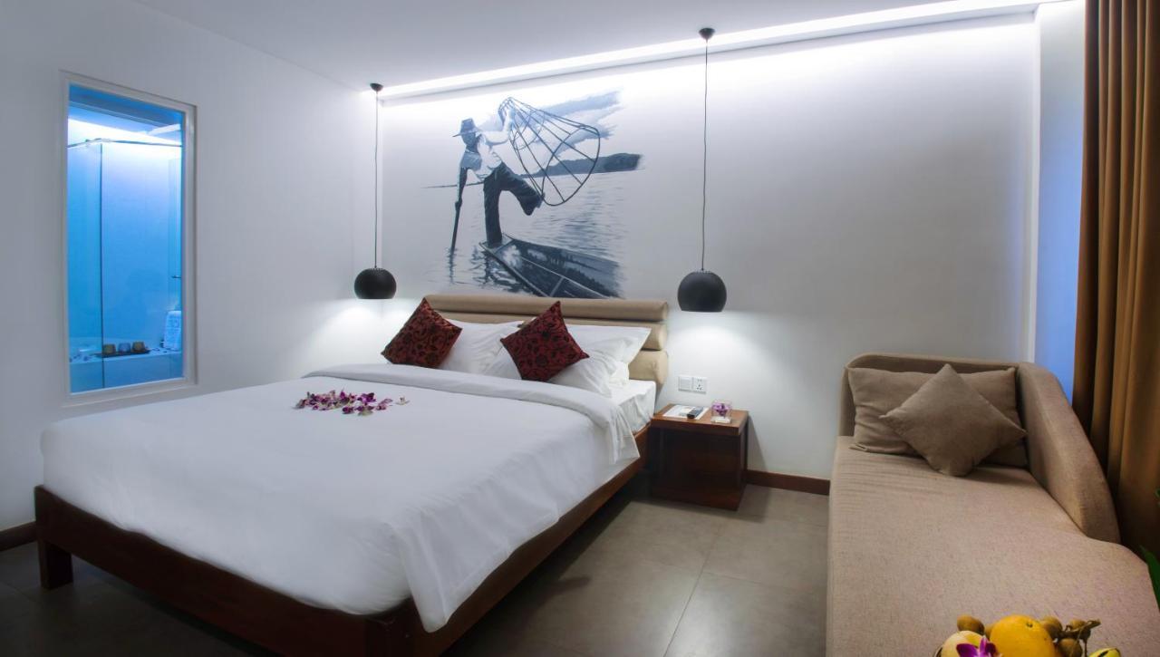 Almond Hotel Bassac River Phnom Penh Exterior photo
